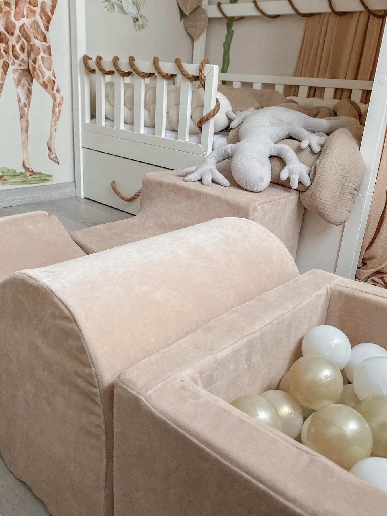 Plus grande aire de jeux en mousse avec piscine micro velvet soft beige + 100 balles