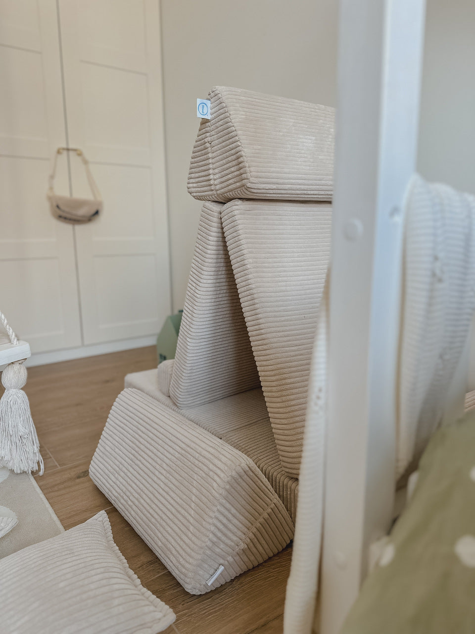 Canapé de jeu Montessori Mini Confort en velours côtelé